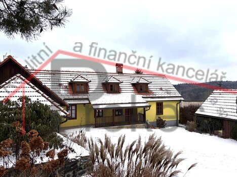Útulný venkovský dům ve Vlčí s velkým pozemkem a saunou – místo, kde se vám bude krásně žít.