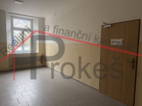Pronájem flexibilního prostoru 34 m² – možnost úprav na míru, Podbranská ulice, Klatovy